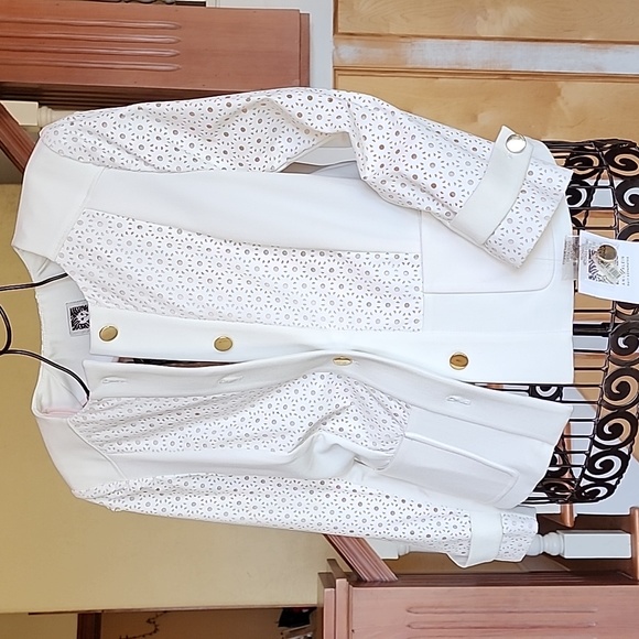 NWT Anne Klein Blazer Jacket size 2 cream color gold button closure - Picture 1 of 17